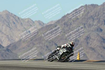 media/Dec-01-2025-Moto Forza (Mon) [[2daa91e15f]]/2-Intermediate Group/Session 4 Turn 9/